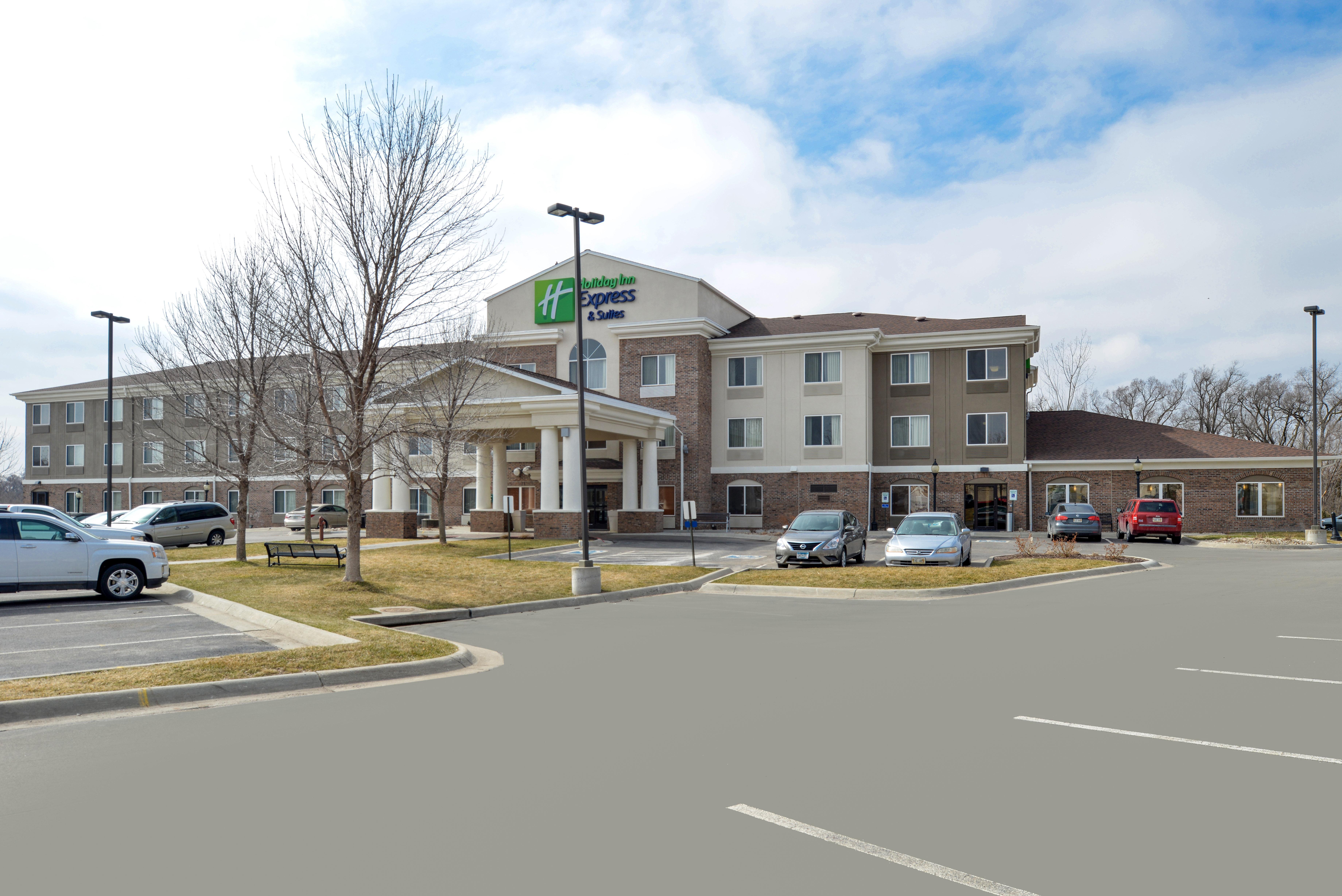 Holiday Inn Express Hotel & Suites Omaha West, An Ihg Hotel Exterior foto